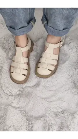 Kamu udh punya belum sandal tali wanita yg satu ini? #sandalwanita #sandaltali #sandalkoreanstyle #sandallucu 