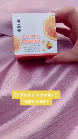 🍊Crema de noapte Dr Rashel cu Vitamina C și Niacinamidă este un produs cosmetic care combină două ingrediente puternice pentru a oferi beneficii pielii în timpul somnului.  🍊Vitamina C este un antioxidant puternic care ajută la combaterea radicalilor liberi și la îmbunătățirea aspectului pielii îmbătrânite, în timp ce niacinamida ajută la reducerea aspectului porilor și la îmbunătățirea texturii pielii. Această cremă de noapte conține, de asemenea, acid hialuronic, care ajută la hidratarea pielii și la reducerea aspectului liniilor fine și ridurilor, astfel încât să te trezești cu o piele mai luminoasă și mai hidratată dimineața🧡 #spf #retinol #vitamina #colagen #skincare 