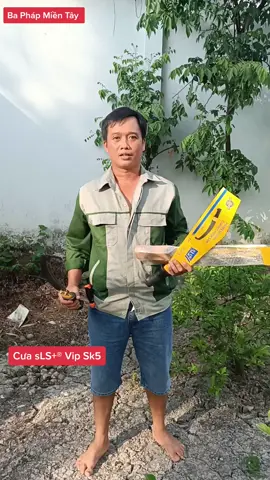Cưa sLS+® Cơ Khí Hậu Giang.  Chất lượng vàng trong làng thương hiệu.  - Chất liệu : thép sk5, ram đen chống rỉ. - bén , bền, thiết kế 3 bulon chắc chắn.  #cưasls #tiktoksalehe55 #rewiew #MẹoHayCuộcSống @ʙᴀ ᴘнáᴘ мιềɴ тâʏ #SanMatMaChiu #SEAGames2023 #khuyenmai #xuhuong #tiktokshop 