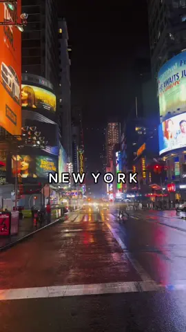 #newyork #newyorkcity #newyorkcheck #travel #nyc #travelamerica #newyorkedit #usa #timessquare #brooklynbridge #summitonevanderbilt #topoftherock 