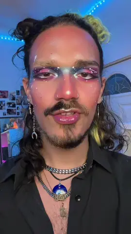 just posted on insta! go say hi and comment a lil galaxy if u come from tt🌌✨ #foryou #virgo #makeup #transition #viral #sayso #prettytheycentral #briangmontxnez #doja #dojacat #mua #trending #lgbt #theythem 