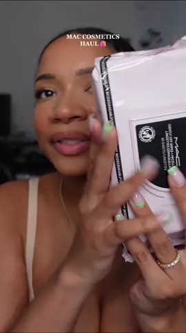 whats your fav MAC product? everyone has one #maccosmetics #maccosmeticshaul #pleasemelipstick #oystergirlmac #oystergirl 