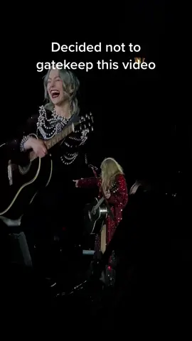 Nothing New for the first time with @phoebe bridgers #nashvilletstheerastour #taylorswift #TSTheErasTour #swiftie #swifttok #taylorswifterastour #erastour #theerastour @Taylor Nation @Taylor Swift 