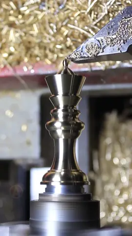 ALERTA DE VÍDEO SATISFATÓRIO!!Fabricação de uma peça de xadrez. Material: Latão. Metodo de fabricação: Torneamento em torno CNC #usinagembrasil #cncmachine #engineering #cnc #engineer #usinagem #machinery #satisfatório #viralvideo #satisfying 
