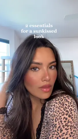 pink&gold shimmer all summa long💫🩰💕💫🦩  #makeup #makeuptutorial #makeuphacks #beauty #beautytips #BeautyTok #grwm #skincareroutine #DailyRoutine #sunkissed #glow #glowy #glowyskin #natural #naturalbeauty #fyp #foryou #foryoupage #trending #viral #model #offdutymodel 