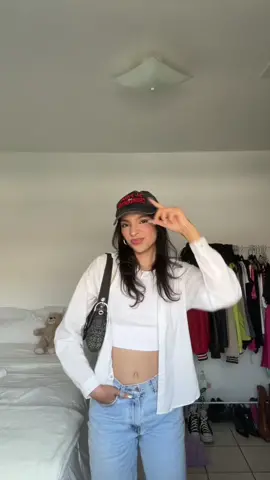 lets go chihuahuas 🤝🏻 #grwm #getreadywithme #OOTD 