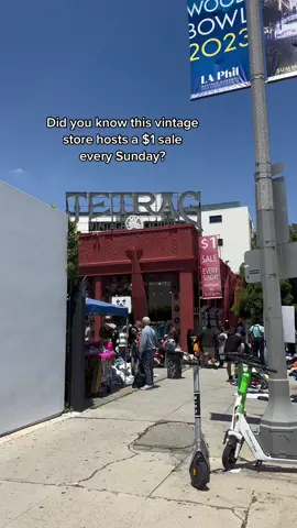 Tag a friend who’s down to dig for some $1 vintage finds 🔎 #secondhandfashion #lathrifting #thriftinginla #thingstodoinla 