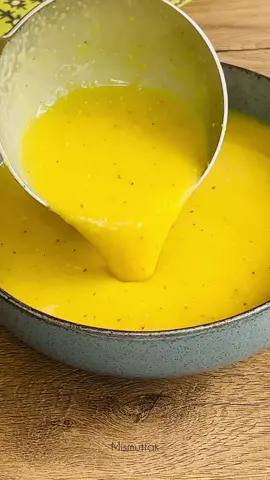merhaba bugün sizlere gerçek lezzeti ve rengiyle lokanta usulü  sarı mercimek çorbası tarifinin yapımını aktarıyorum. işin sırrı sadece zerdaçal baharatında değil, ben de yıllardır bu lezzeti yakalamak için çok farklı şekillerde tarifler uyguladım ve  nihayet sırrını çözdüm eminim denediğinizde çok beğeneceksiniz. çay bardağı ölçüsü:125 ml 2 çay bardağı kırmızı mercimek 2 dolu yemek kaşığı tereyağ (60 gr) 2 iri sarımsak yarım çay kaşığı zerdeçal (2gr) 1 tatlı kaşığı un (6 gr) 1,5-2 litre arası su #mercimek #sarımercimek #mercimek #lokantausulülümercimekçorbası #fyp #fypシ 