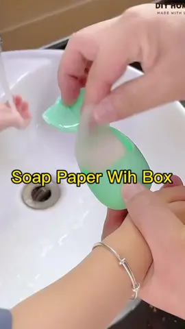 Put one box in ur bag! So useful especiallly during travel! #soappaper #soappapersheets #travelsoap #travelsoappaper #handsoap #handshampoo #washhand #handhygiene #handwash #washyourhands #hygiene #babyhygiene 