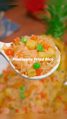 Pineapple fried rice, easy food recipes #food #cooking #foryou #friedrice #eggfriedrice #pineapple 