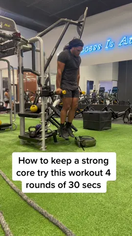 Motivation Monday 💪🏾✅ Tag / Share / Save  How to keep your core strong try this workout 4 rounds of 30 secs  Click link in bio if you need help with fitness goals  #coretraining #corestrength #coreworkouts #coreexercises #fitnessmotivation #motivationmonday #onlinecoaching 