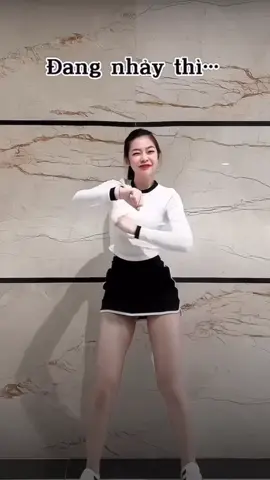 1 chiêc video chào buổi trưa năng lượng lênnnnnn 💪🏻#uyenmy #mẫutrendcapcut #tiktokvietnam #tiktokmaster2021 #thanthaisieusao #phoidotrend #nangluongxxmo #seagames2023 