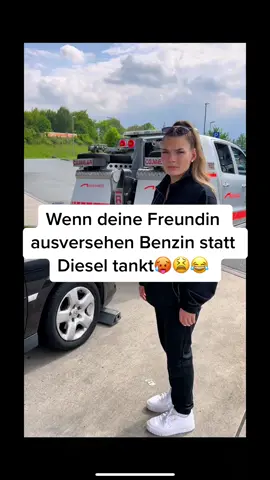 Wie würdet ihr reagieren?🤣🥵#fyp #foryoupage ##typischfrau #typischmann #nomobbing #justforfun #couplecomedy #funnyvideos#fypシ #fypage #fürdich #goviral #viralvideo #viraltiktok 