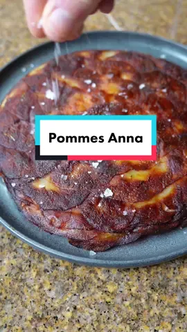 How to make Pommes Anna 🥔 the crispiest potatoes ever #pommesanna #scallopedpotatoes #crispypotato #cooking 