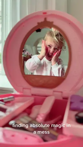 With Mother’s day coming up… here’s just a glimpse of the everlasting and unconditional #Love that pours out of the messiness in #motherhood and #parenting 💖✨ #kids #mom #momlife #moms #momsbelike #mother #mothersday #mothers #mommy #mommydaughter #momma #makeup #makeuptutorial 