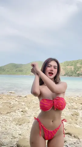 ผึ้งชอบสีแดงง🥰🌊⛱️ #fyp #อย่าปิดการมองเห็น #เกาะขาม 