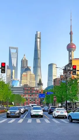 The streets of Shanghai🌲 #cityview #street #china #trungquoc #chine #จีน #الصين #китай 
