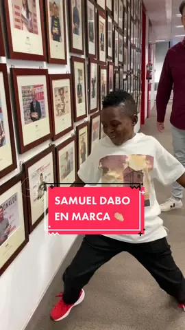 🤩 ¡La estrella viral del momento, Samuel Dabo! 👏🏼 Ayer fue el auténtico protagonista en el Santiago Bernabéu y hoy… ¡Se ha venido a MARCA! #deportesentiktok #viral #tiktokfootballacademy #fyp #parati #haaland #cr7  👀 Próximamente la entrevista completa