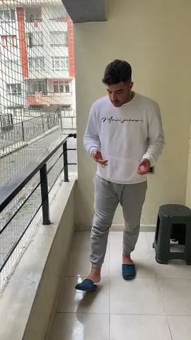 Mapushanelere güneş doğmuyor 😂 #keşfet #karıkocakomedi 