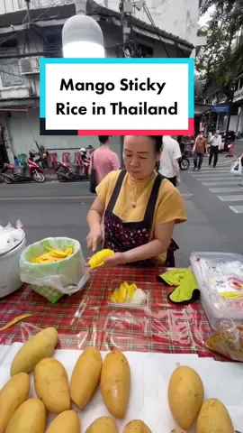 Let the flavors of #Thailand come to life with the perfect blend of sweet mango and creamy rice in this iconic dessert. This refreshing and delicious dessert is perfect for hot days in Thailand, and it can be found in many #streetfood stalls, #nightmarkets, and restaurants throughout the country 🇹🇭 🎥 @soosfoods📍Joom Silom in #Bangkok #mangostickyrice #thailandcuisine #thaifood