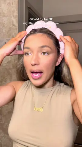 don’t forget to remove your makeup before bed no matter how tired you are!🥰 #foryou #fyp #makeuptutorial #grwm #nighttimeskincare #skincareroutine #skincaremusthaves #CapCut 
