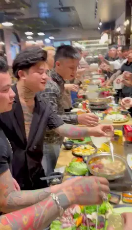 500 a e đội thợ xăm quế võ
