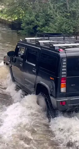 Light Work…💪 #FYP #Ruffordford #Notts #Hummer #Offroad #Rivercrossing #Rufford #hummeroffroad #wow #satisfyingvideo #fordcrossing #splash #crazy #fun #entertainment #fy #BENGREGERS (Youtube: BENGREGERS)