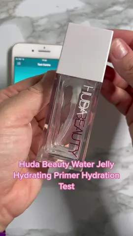 For a primer that has the word “hydrating” in its name, it’s not giving much hydration…😏 it’s one of the lowest scores of any product tested and is the lowest hydration of any of the best primers I’ve tested. Granted the list is small at the moment but it’s interesting to see. I should also note this feels drying on my face too and it contains alcohol which is notoriously drying  #mamabella #bestprimer #hudabeauty #hudabeautyprimer #primerreviews #primerfordryskin #hydrationtest