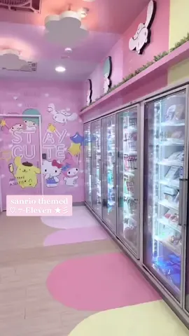 screamed when i saw this 😭💗 would literally come here everyday if i could no joke #sanrio #7eleven #hellokitty #sanriotiktok #seveneleven #hellokittyandfriends #mymelody #sanriocore #fypシ #conveniencestore #711 