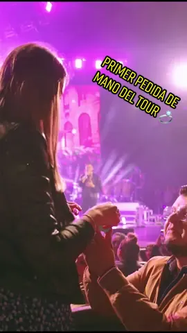 Ellos son la primer pareja en comprometerse en un show de Un Tour A Todas Partes💍❤️🇲🇽 #UnTourATodasPartes #Riveristas #Mexico 