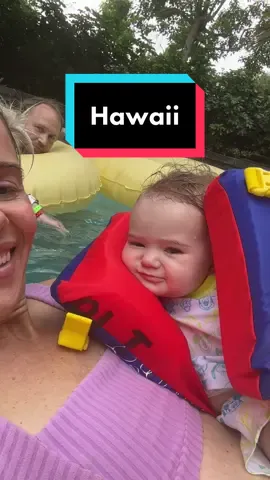 Our baby Milo Grae falling asleep on the lazy river 😅💦🤩 first day in Hawaii 🌸🌴 at the #AulaniDisneyResort  . #EmmaWillisMakeup #Hawaii #BabyGirl 