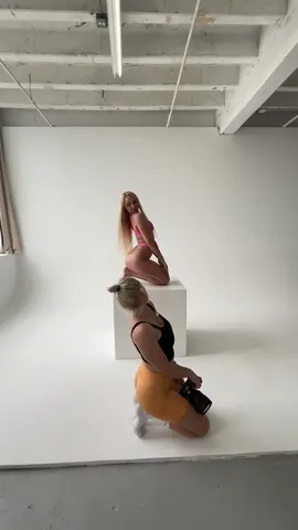 @mackarenly @rawstudio.dtla #photographerlosangeles #fitnessphotographer #photoshoot #naturallightphotography #photoshootposes #fyp #bts #tiktokviral #photoshootideas #Fitness 