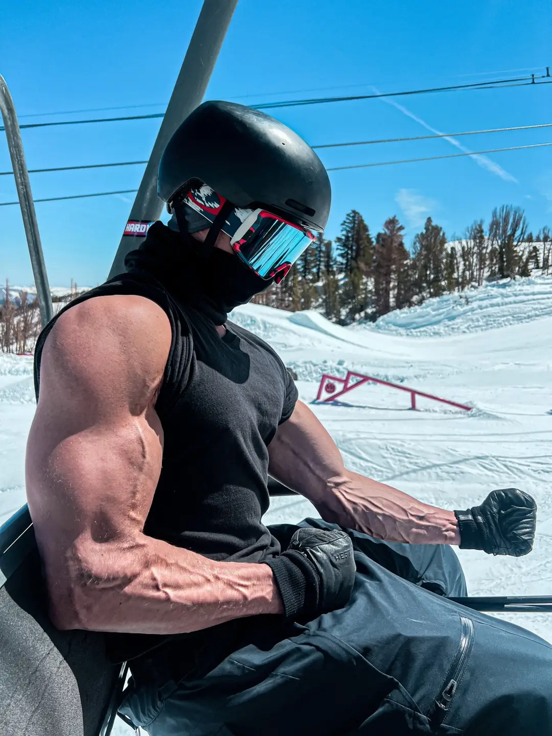 Shredding while shredded #skiing #Fitness #fyp #viral #inspire #motivation 