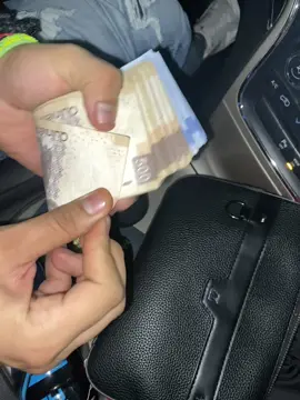 #billetes #jeep #dinero #efectivo 