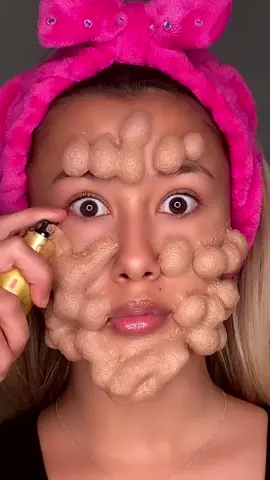 Bubble makeup 💄🧼 #makeup #Eyeliner #eyelinertutorial #makeupvideos #tiktokgirls #makeupaddict #makeupideas #wakeupandmakeup #instareels #viral #foundation 
