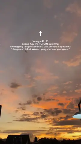 Jika Daniel bisa mempercayai Tuhan di gua singa, maka kamu bisa mempercayai Tuhan dalam tekanan dan kekhawatiran kamu✨ #godblessyou #pengharapan 