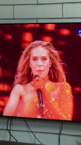 לא מאמינה שנועה שחר בסוף הגיעה לאירוויזיון לבד #השירשלנו #נועהשחר #אוריגרוס #האורבחיי 