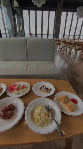 Sarapan dengan pemandangan yang bagus #thebatuhotelandvillas 