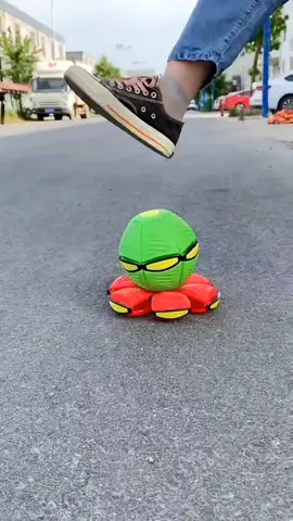 Magic UFO ball#CapCut #houseware #householditems #toy #foryou #fyp #household #baby