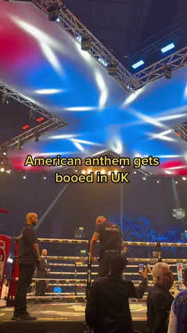 @jidion’s rendition of Star Spangled Banner did not go down well in #London 😬 #MisfitsBoxing #USA