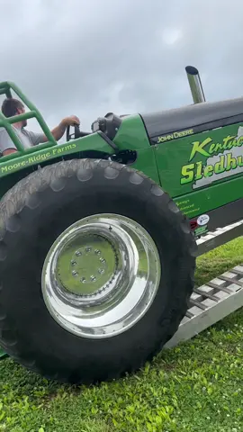 Kentucky Sledhunter rolling out at the Hansel Sullivan Memorial Pull! #johndeere #lightlimitedsuperstock #tractorpulling #diesel #kentucky #