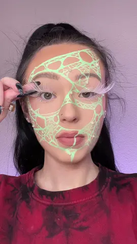 web of lies🕸️ #sfxmakeup #makeup #festivalmakeup 