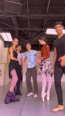 Family photo🫶 #ballet #ballettok #ballerina #dance #OOTD #Love #friends #lol