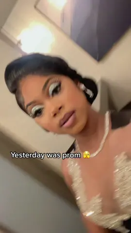 Im so sorry for the fellow upper classmates that went to prom.. i ate yall up and it wasnt my prom🤣 #prom2023 #promtransition #fyp #viral 