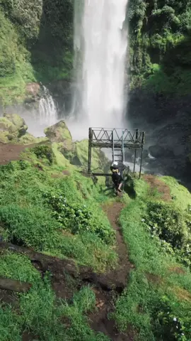 Only those with pure heart can truly appreciate this beauty. 📍Mimbalawag(Daday) Falls, Upper Dado, Alamada, North Cotabato #fallsnature #waterfall #beautifulnature #naturetrip #relaxingview #beautifulplace #mountainview #naturevideography #exploretheworld #philippinesviews #traveltiktok #naturesbeauty #adventure #nature #tiktoktravelvideos #fyp #foryourpage #fypシ゚viral