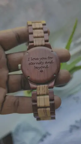 🎁 Looking for the perfect gift? Look no further! Check out our stunning men's wooden watches. #giftideas #engravedwatch #memoriesforever #woodenwatches #linkinbio 