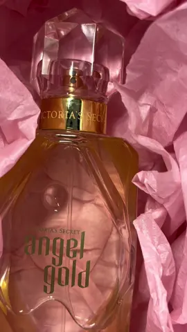 Angel gold✨ #ugccreator #ugc #firstugc #firettry #victoriassecret #angelgold 