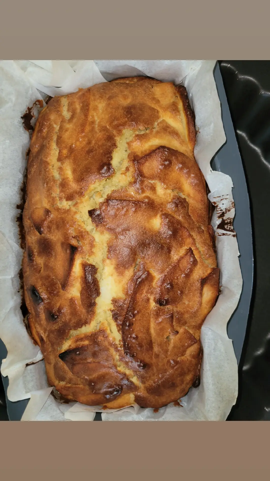 COLLATION de la semaine avec ce petit GÂTEAU AU POMMES. J'ai divisé le sucre par 2, donc seulement 20g. Répartie sur la semaine ça fait très peu de sucre par jour.😊