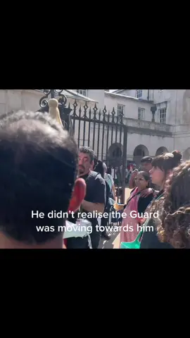 #horseguardsparade #changingoftheguards #royalguards #thekingsguards #kingsguard #kingshorse #fyp #foryou #fypシ #fanpage  #guardshouts #shout #donottouch #London #uk #bluesandroyals #foryoupage  #tiktokviral #viraltiktok #viralvideo #videoviral #follow #subscribe #like #share #bestvideo #fypviral #shescared #scary 