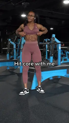 Hit core with me , summer is too close for us to be playing around.  Fit from @Gymshark #gymshark CODE: TIARA to save some money 